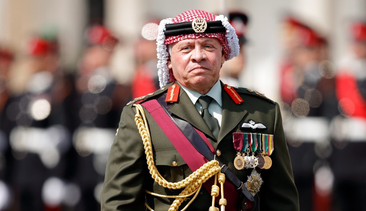 الملك عبدالله الثاني يدين الهجمات على مطارات سعودية ويعزي بضحاياها