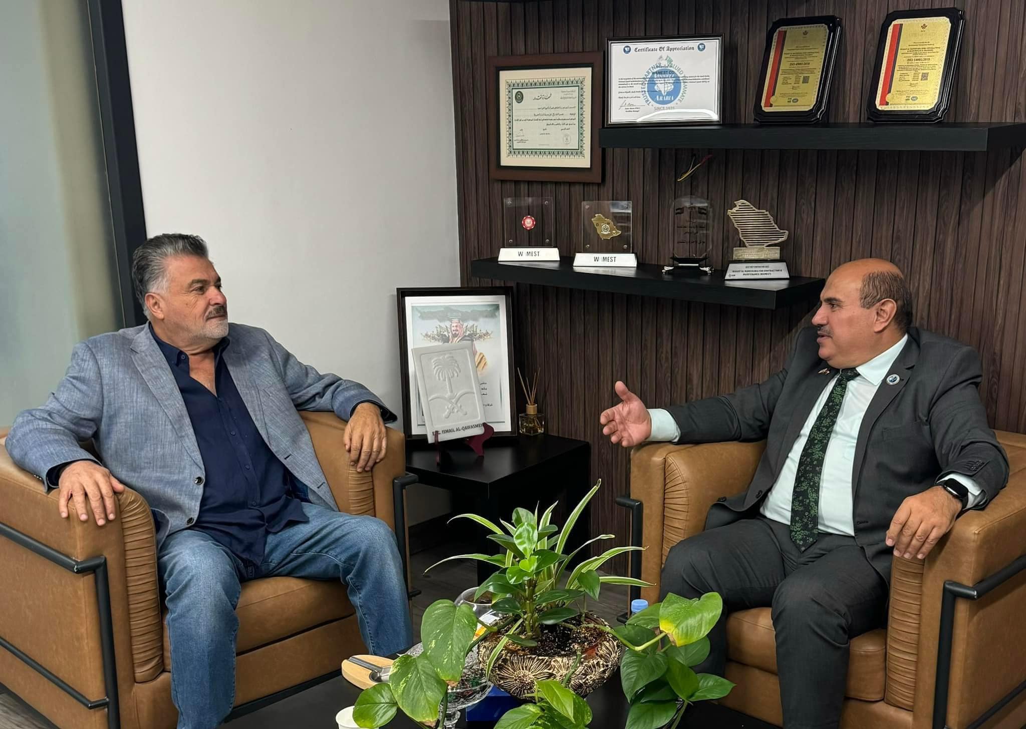 اجتمع يوم السبت ٢٦ اكتوبر ٢٠٢٤م رئيس ملتقى النشامى المهندس أيمن الرفاعي مع رجل الأعمال الأردني المهندس إسماعيل القواسمه