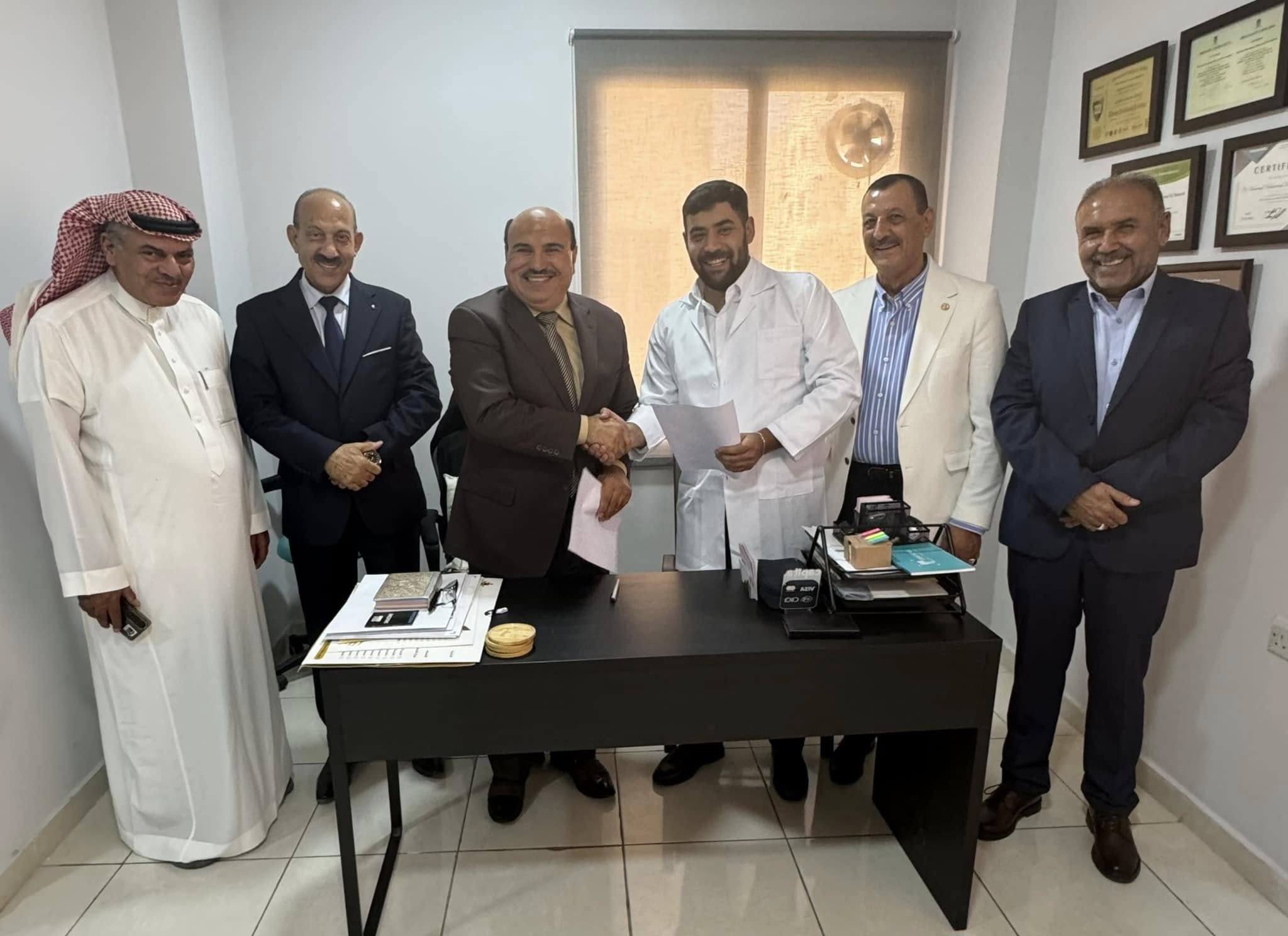 خصومات 25% لحاملي بطاقة مغترب في عيادة الدكتور مهند العمايرة لطب وجراحه الفم والاسنان