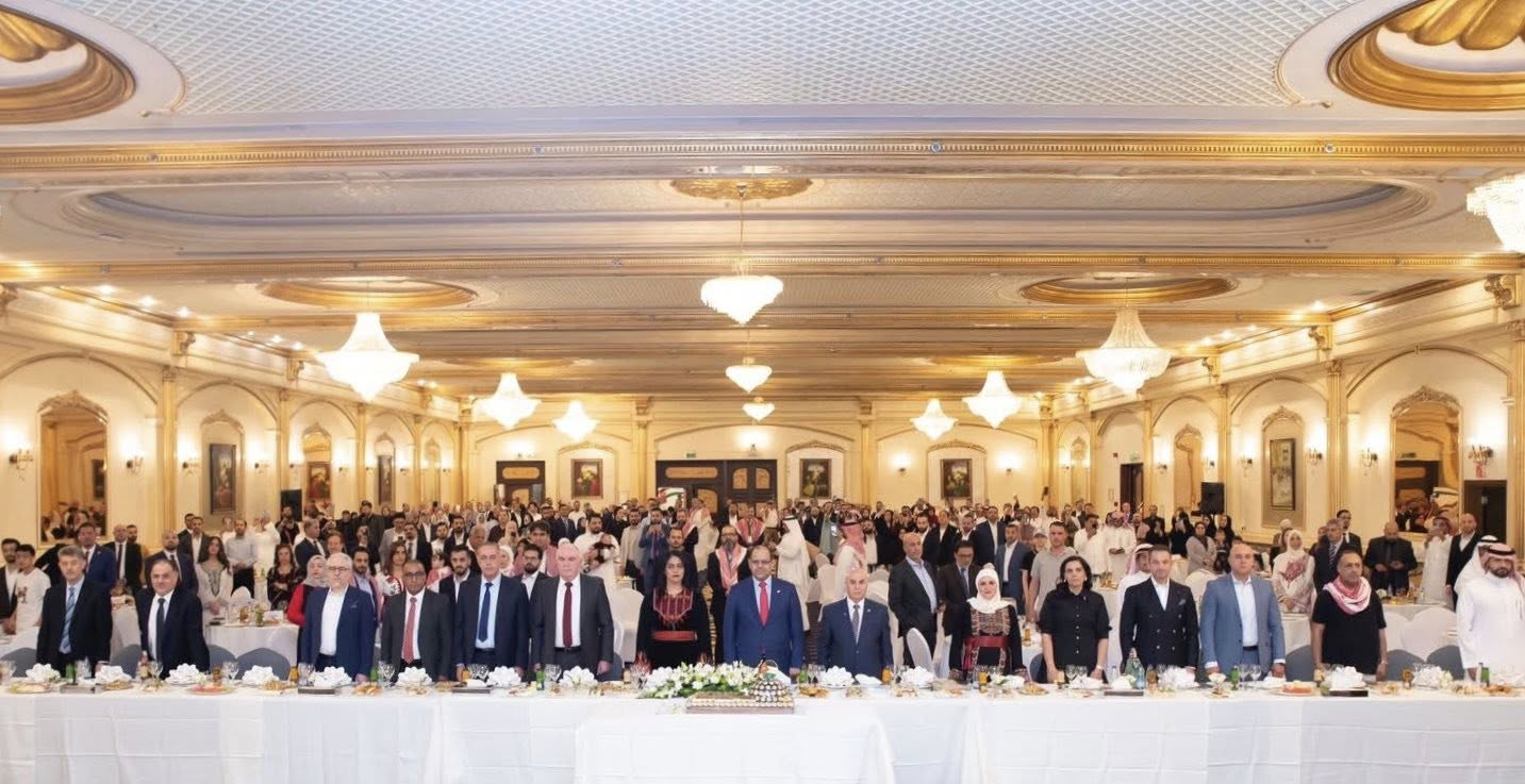 صور من إحتفال ملتقى النشامى للجالية الأردنية في السعودية- الرياض بعيد الاستقلال 79 في فندق هولدي ان القصر يوم ٢٥ أيار ٢٠٢٥م … وحيا الله النشامى ❤️🇯🇴🌹