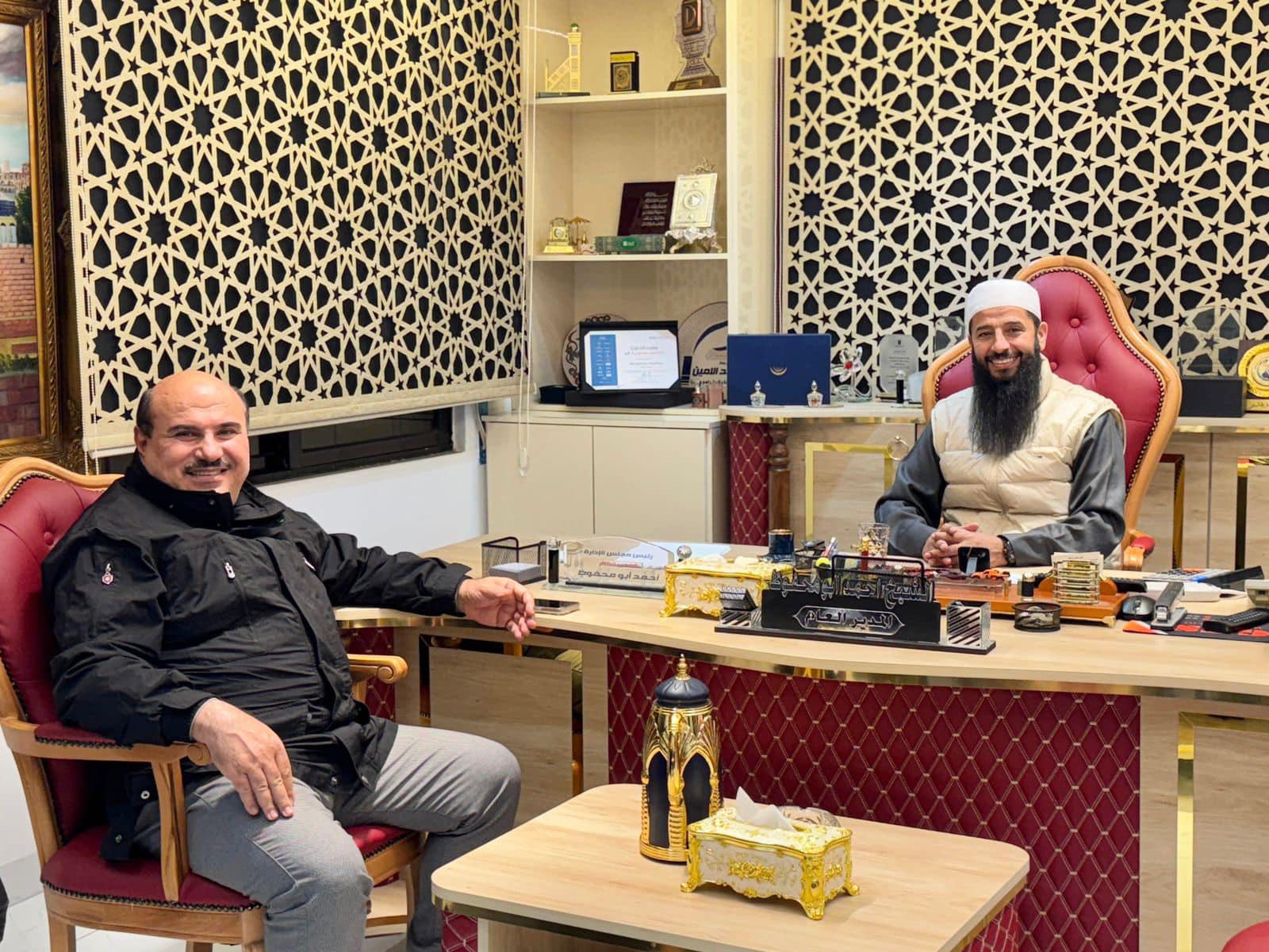 رئيس ملتقى النشامى يلتقي رجل الأعمال أبو محفوظ