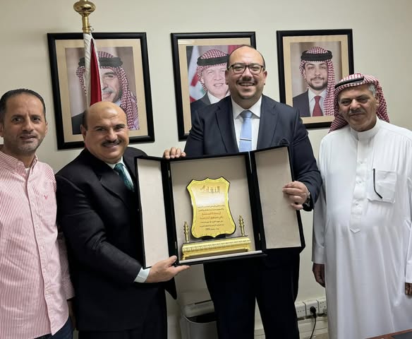 ملتقى النشامى يكرم نائب القنصل العام بجدة