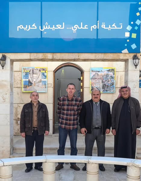 وفد ملتقى النشامى يزور تكية أم علي