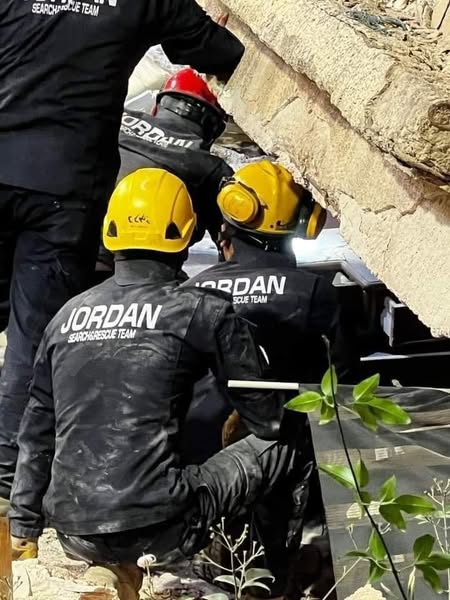 بمقدار حبنا للوطن نحب الجيش ، وبمقدار انتمائنا لهذا الثرى الغالي نقدر عالياً هذه المؤسسة الوطنية الغالية على قلوبنا
